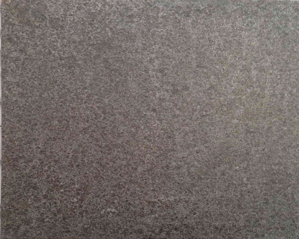 687